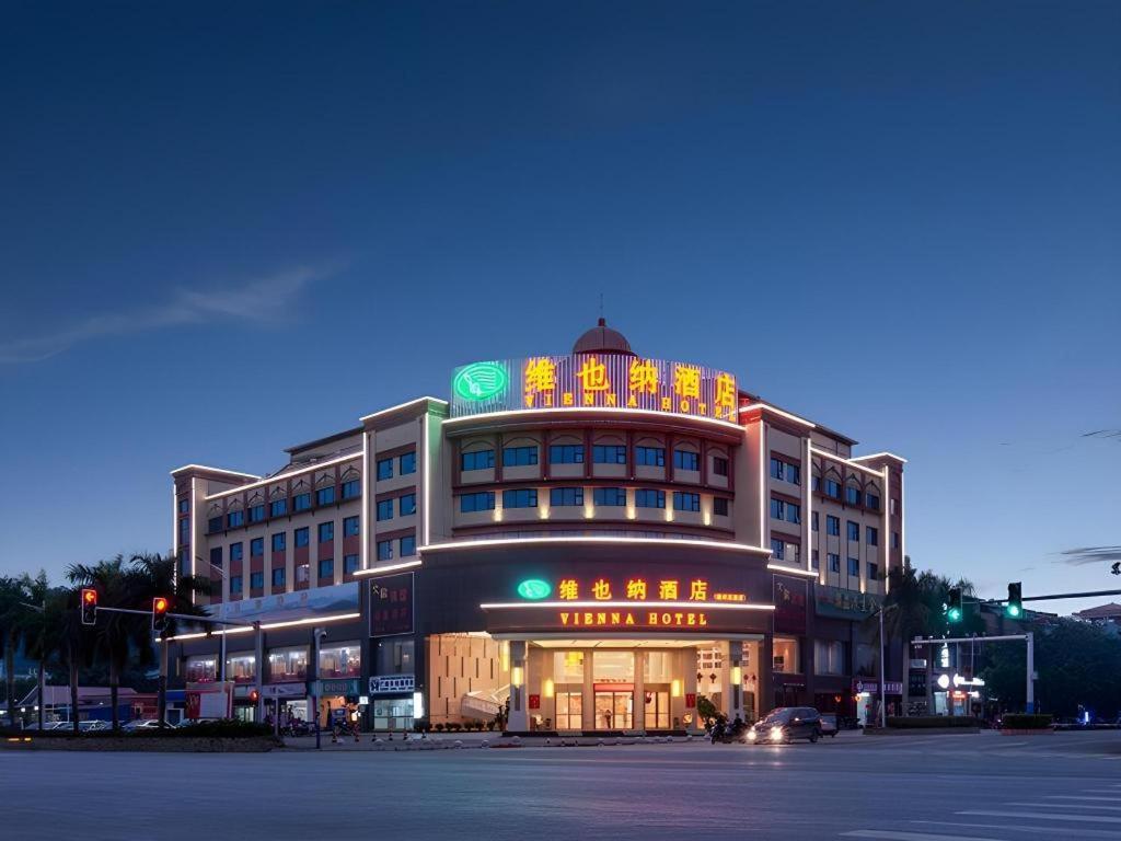 Vienna Hotel Guangxi Wuzhou High-Tech 外观 照片